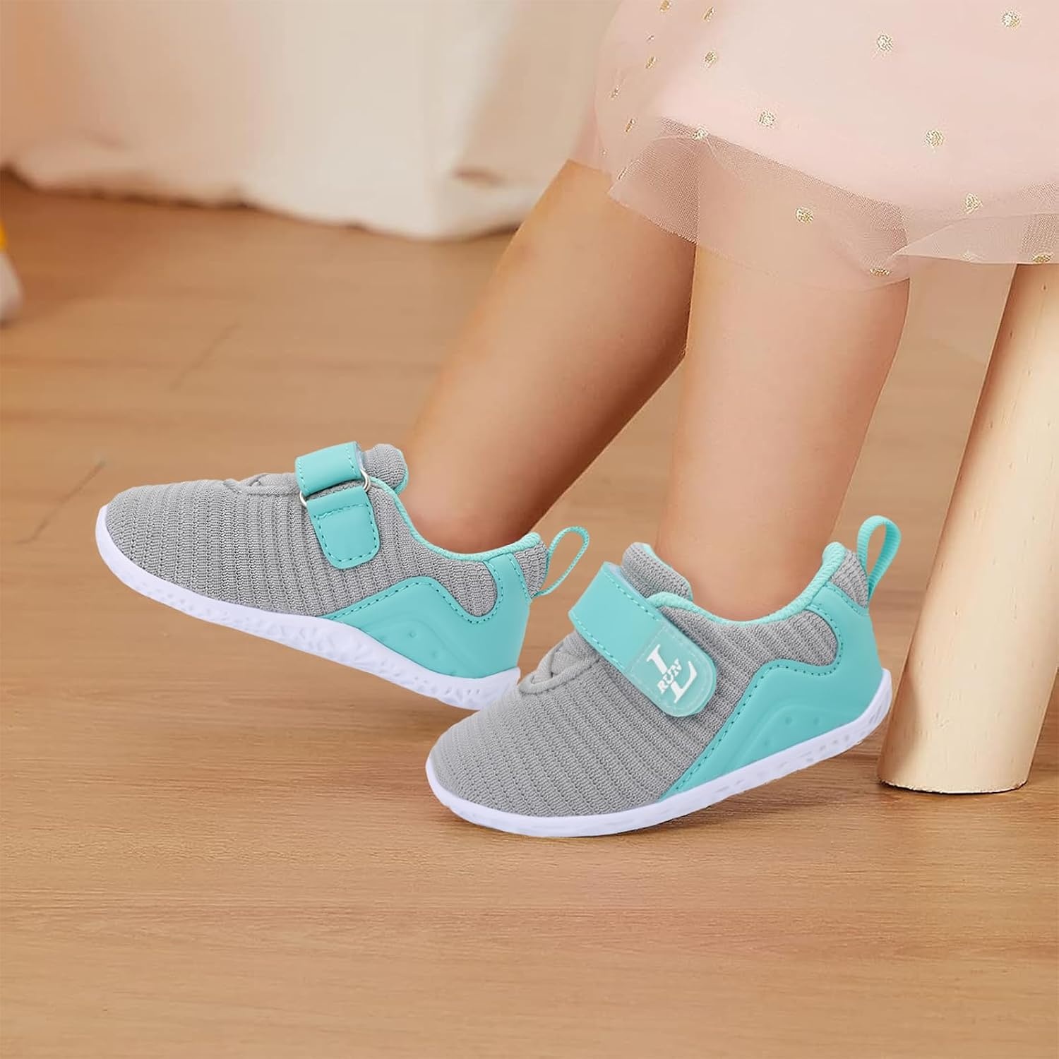 image:imageLRUN Toddler Barefoot Shoes Wide Toe Box amp ZeroDrop Sneakers for Boys amp Girls Lightweight Walking amp Running Shoes for Indoor amp Outdoor PlayLight Grey